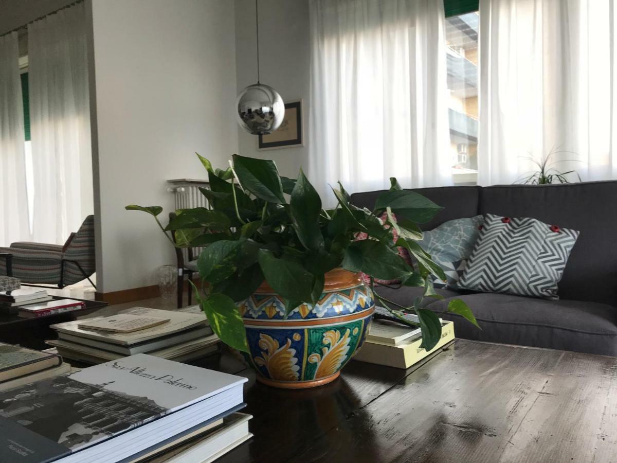 B&B Questa Casa Non E'Un Albergo Palermo Zewnętrze zdjęcie